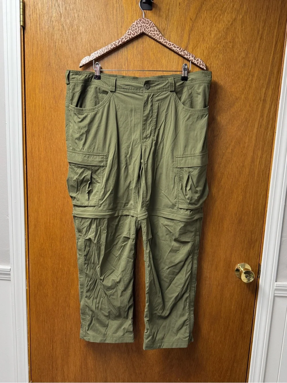 REI Co-Op Zip-Off Hiking Pants Convertible Cargo Utility Mens Green 42W x 30L